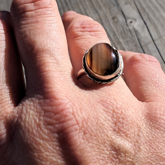 Gorgeous Sterling Banded Agate Ring, Size 7.75 - Picture 6 of 6